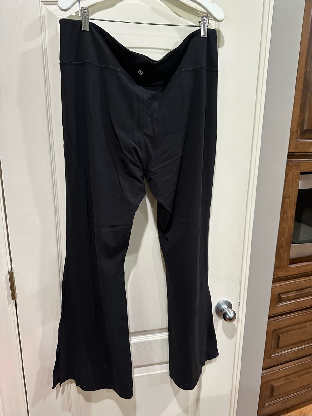 Lululemon Align Split Flares Black Size 20. Like new condition - Picture 2 of 6